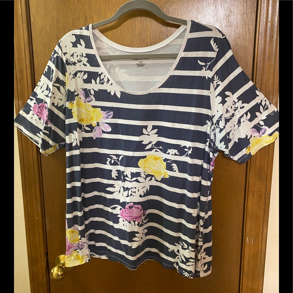 Lane Bryant tee 18/20